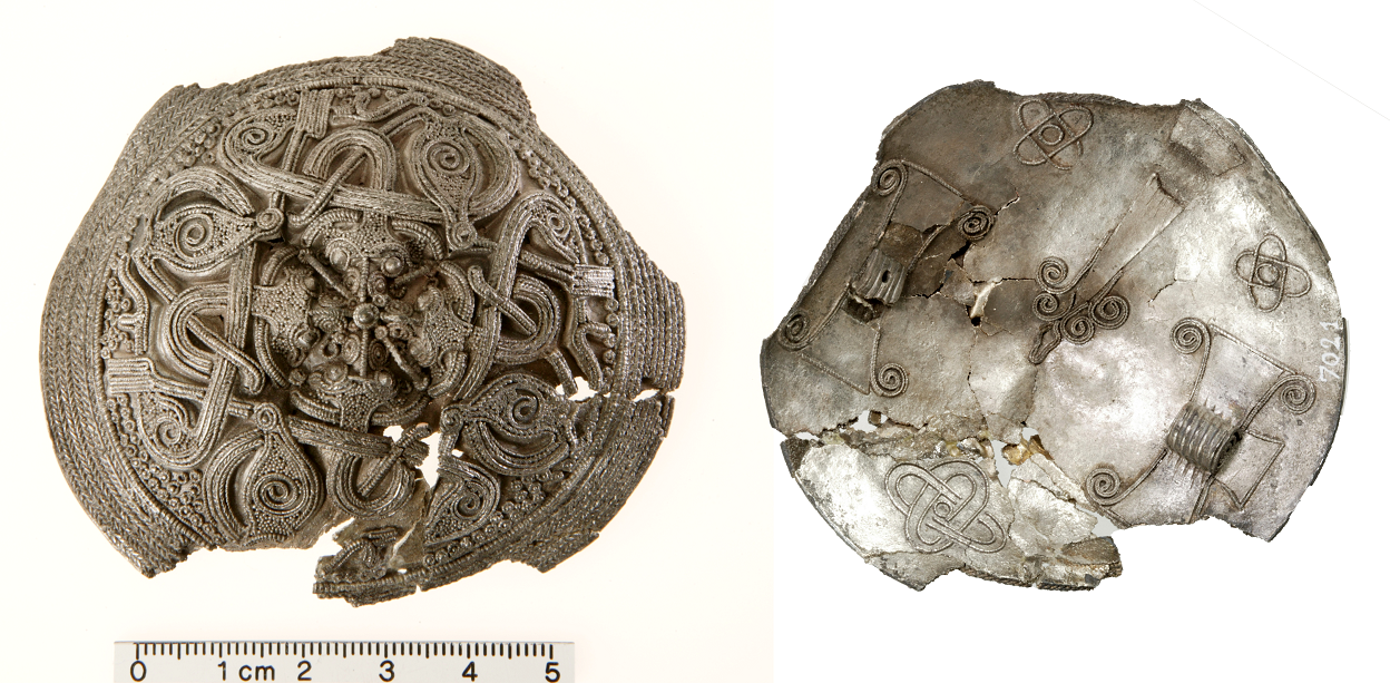 Sølvsmykke fundet på Nonnebakken i midten af 1800-tallet. Bemærk, at der også er udsmykning på bagsiden, som ikke kunne ses ved normalt brug. 