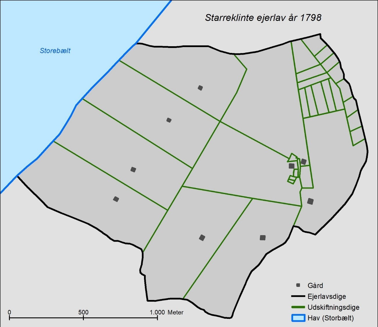 Kort over skel og landbrugsdiger i Starreklinte ejerlav efter 1798. Dette år blev landsbyen udskiftet, og gårdene fik hver sin sammenhængende matrikel. Tre gårde blev i den gamle landsby mod øst, mens seks gårde flyttede ud. Flere af matriklerne fik ganske givet også underinddelingsdiger, men dette kan ikke umiddelbart påvises før senere perioder. De små matrikler mod nordøst er husmandssteder og englodder. Digitalisering fra udskiftningskort / original-1 fra GST.